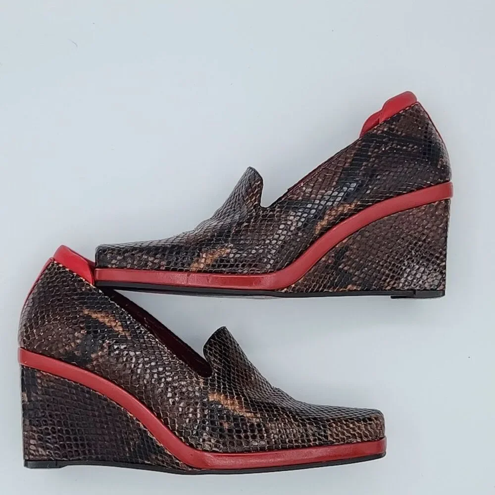 Donald Pliner Snake Wedges Red Modern Loafers Slip On Leather 6 Made in Italy